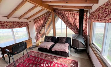 Casa en  Santo Domingo con vista al mar en primera línea