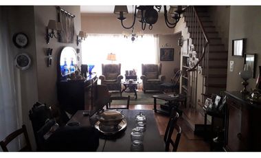 GRAN CASA CENTRICA DE ESTILO SEÑORIAL! - UNICA -