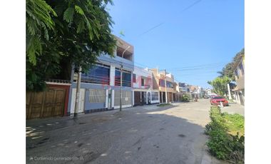 Casa De 3 Pisos En Santa María 5Ta Etapa –Cerca A Parque | Alta Proyección