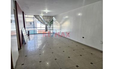 Casa De 3 Pisos En Santa María 5Ta Etapa –Cerca A Parque | Alta Proyección