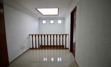 Renta Casa 3 Habs. con Doble Vigilancia en Interlomas