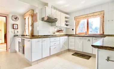 Casa en Venta en Santuario del Valle - Lo Barnechea