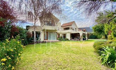 Casa en Venta en Santuario del Valle - Lo Barnechea