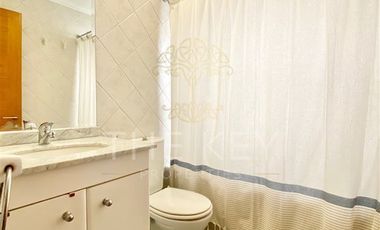 Casa en Venta en Santuario del Valle - Lo Barnechea