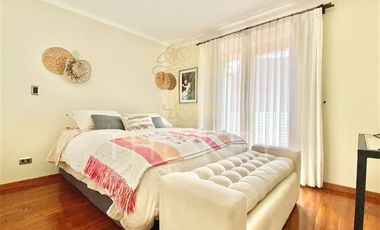 Casa en Venta en Santuario del Valle - Lo Barnechea