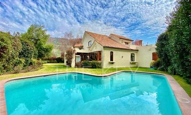 Casa en Venta en Santuario del Valle - Lo Barnechea