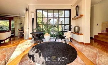 Casa en Venta en Santuario del Valle - Lo Barnechea