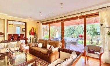 Casa en Venta en Santuario del Valle - Lo Barnechea