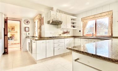 Casa en Venta en Santuario del Valle - Lo Barnechea