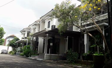 DIJUAL CEPAT RUMAH 2 LANTAI DI TENGAH KOTA JOGJA DEKAT XTSQUARE