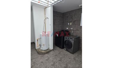 Venta De Exclusiva Casa En La Encantada De Villa