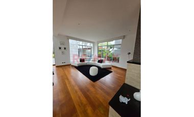 Venta De Exclusiva Casa En La Encantada De Villa