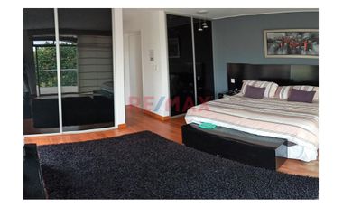 Venta De Exclusiva Casa En La Encantada De Villa