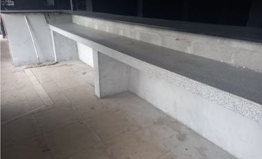 Se Alquila Exelente Local  El Carmen 1.066 Mts. $9.000.oo+ Itbm