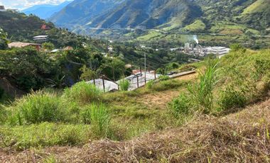 VENDO TERRENO SEMI PLANO EN BARBOSA ANTIOQUIA.