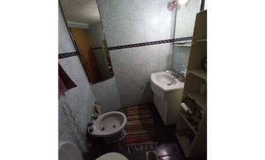 CASA CON LOCAL CALLE LA PORTEÑA