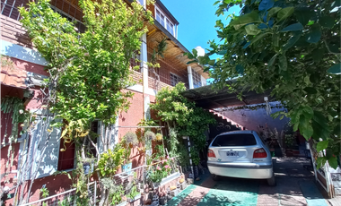 CASA CON LOCAL CALLE LA PORTEÑA