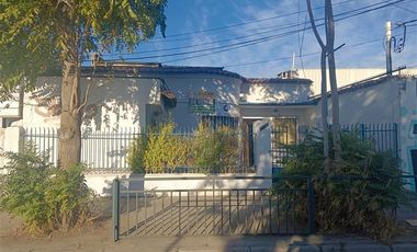 Casa en venta de 16 dorm. en Quinta Normal