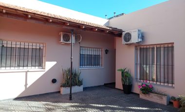 Casa en  venta en beccar de 4 dormitorios