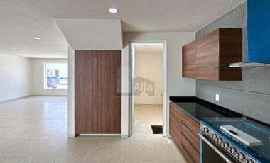 Casa en venta con habitación en planta baja a 2min de  Av. Tecnológico