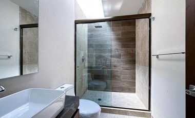 Casa en venta con habitación en planta baja a 2min de  Av. Tecnológico