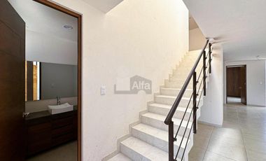 Casa en venta con habitación en planta baja a 2min de  Av. Tecnológico