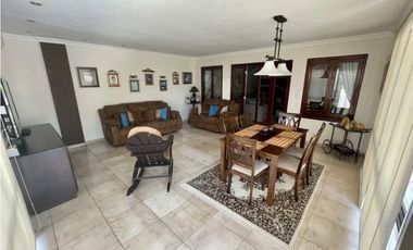 SE VENDE HERMOSA CASA AMOBLADA EN LA ALAMEDA $625,000