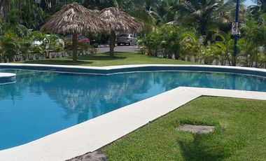 BOCA DEL RIO SAN JOSÉ NOVILLERO VENDO HERMOSAS CASAS  EN CONDOMINIO ALBERCA