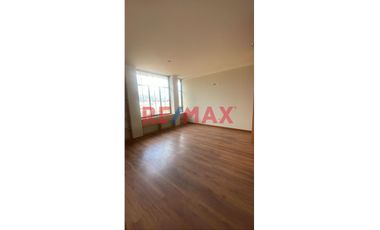 Se Alquila Casa, Av. Universitaria, Cajamarca