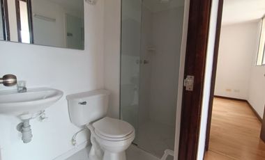 apartamento en venta en torres de santa ana. Cod V9763556