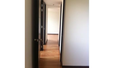 apartamento en venta en torres de santa ana. Cod V9763556