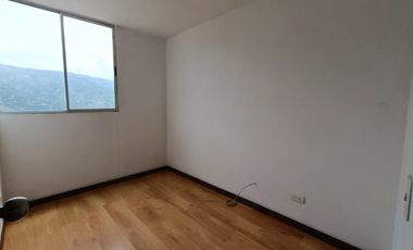 apartamento en venta en torres de santa ana. Cod V9763556