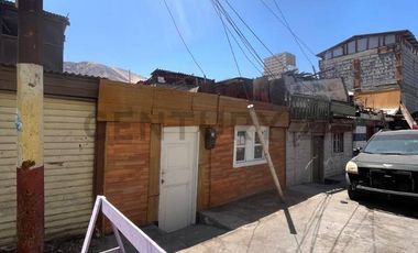Venta de casa (terreno) céntrico en Iquique - Pasaje Prat