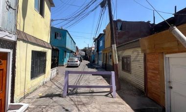 Venta de casa (terreno) céntrico en Iquique - Pasaje Prat