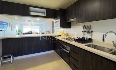 Departamento en venta de 4 dorm. en Colina