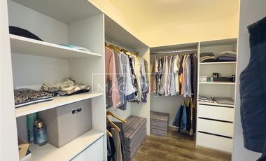 Departamento en venta de 4 dorm. en Colina