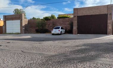 SE VENDE PROPIEDAD EN COLONIA SAN BENITO IDEAL PARA OFICINAS, BODEGA O TALLER