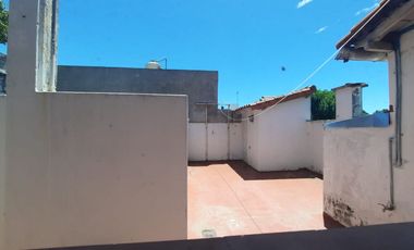 Casa PH en venta en Quilmes Oeste Centro