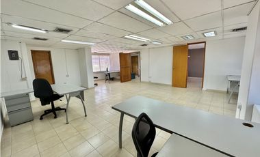 ARRIENDO DE OFICINA EN ED. CENTRO EJECUTIVO - SANTA MARTA