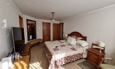 Departamento en venta de 3 dorm.a pasos de Portal la Dehesa