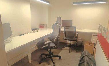 Oficina en venta en Providencia, Cerca del metro Los Leones