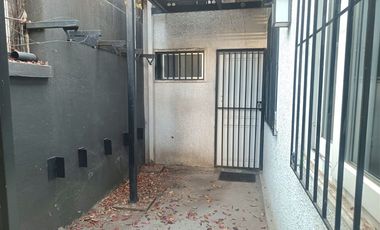 Oficina en venta en Providencia, Cerca del metro Los Leones