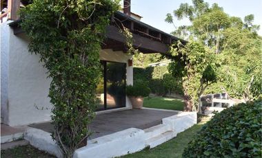 LAS CAÑADAS, CASA EN VENTA A CAMPO DE GOLF CON CHALET INDEPENDIENTE