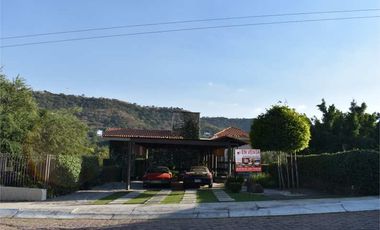 LAS CAÑADAS, CASA EN VENTA A CAMPO DE GOLF CON CHALET INDEPENDIENTE
