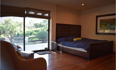 LAS CAÑADAS, CASA EN VENTA A CAMPO DE GOLF CON CHALET INDEPENDIENTE