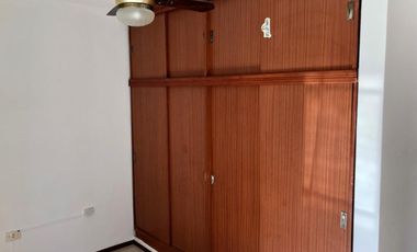PERMUTA - DEPARTAMENTO DE 2 AMBIENTES C/ COCHERA + BALCON EN VENTA - MORON NORTE