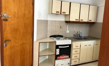 PERMUTA - DEPARTAMENTO DE 2 AMBIENTES C/ COCHERA + BALCON EN VENTA - MORON NORTE