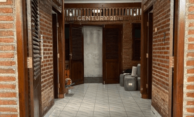 Rumah Dan Ruang Usaha DI Jl Palagan Dekat Masjid Suciati