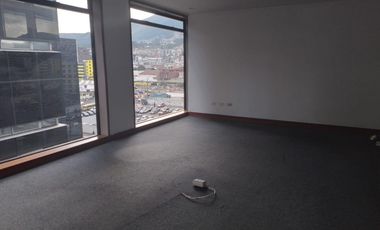 Gaspar de Villa, Oficina en  Renta , 150m2, 4 ambientes , 2 baños , 2 parqueaderos