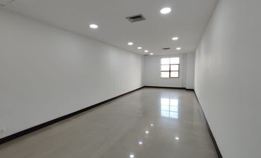 oficina en arriendo en el poblado. Cod A511251